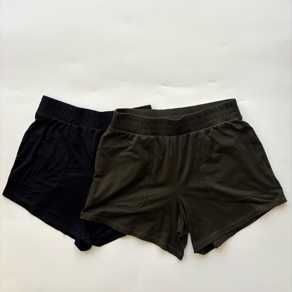 All in motion target XS two pairs of midrise 5 inch shorts green and back